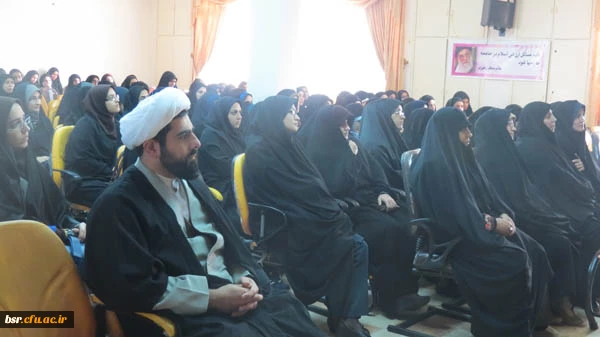 برگزاری نمایشگاه دست ساخته های هنری اساتید ودانشجویان رشته هنر