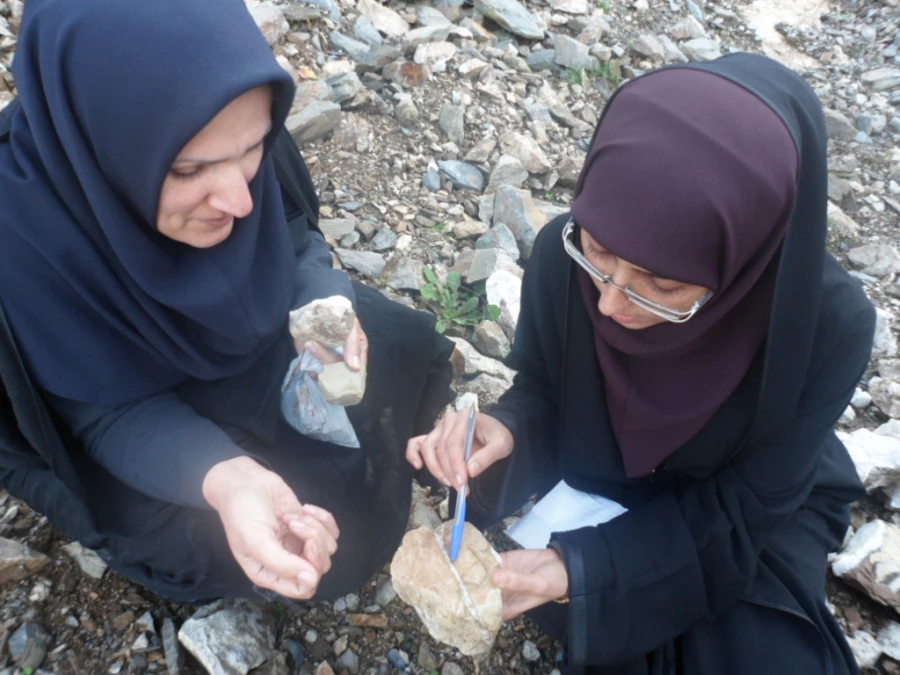 بازدید گروه علوم تجربی از معدن سنگ دیزین