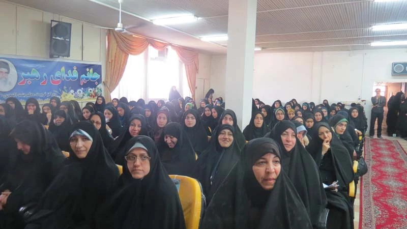 همایش بزرگداشت مقام معلم پردیس شهید بنت الهدی صدر گیلان