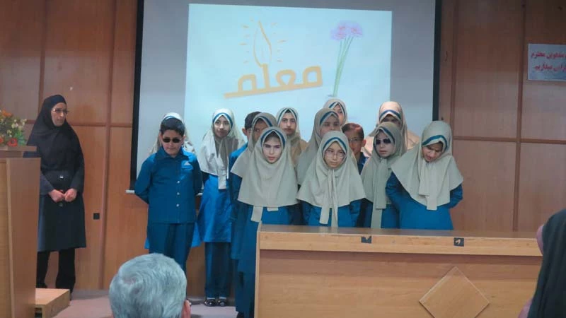 همایش بزرگداشت مقام معلم پردیس شهید بنت الهدی صدر گیلان