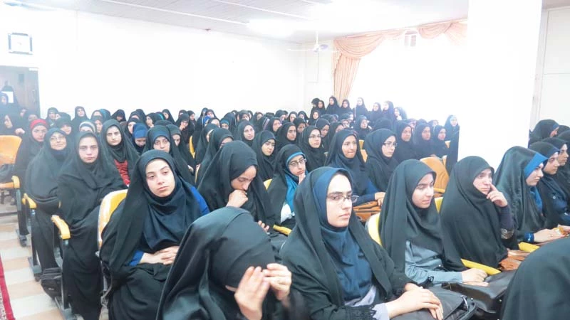 همایش بزرگداشت مقام معلم پردیس شهید بنت الهدی صدر گیلان