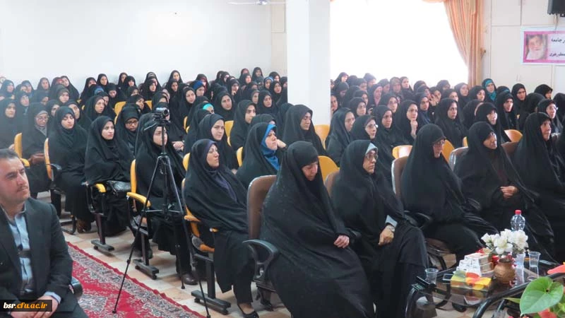 برگزاری همایش علمی اخلاق در سیره ی ععملی ونظری امام خمینی ( ر ه) در پردیس شهید بنت الهدی صدر گیلان