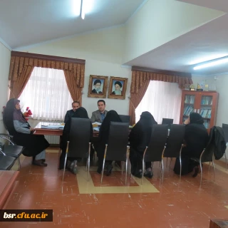 برگزاری جلسه ستادی پردیس های گیلان در راستای شیوه نامه هفته پژوهش در سال 93