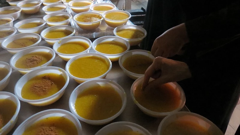 برگزاری مراسم محرم وتهیه نذری در هیات فاطمه الزهرا (س) پردیس شهید بنت الهدی صدر  2