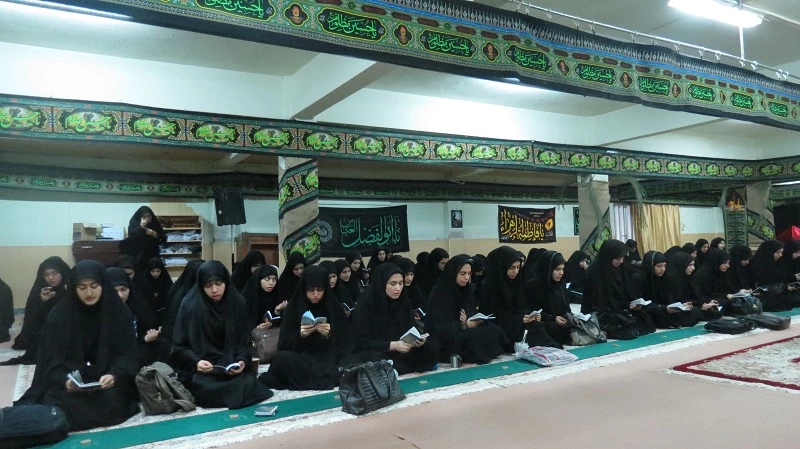 برگزاری مراسم زیارت عاشورا  در پردیس شهید بنت الهدی صدر گیلان  3