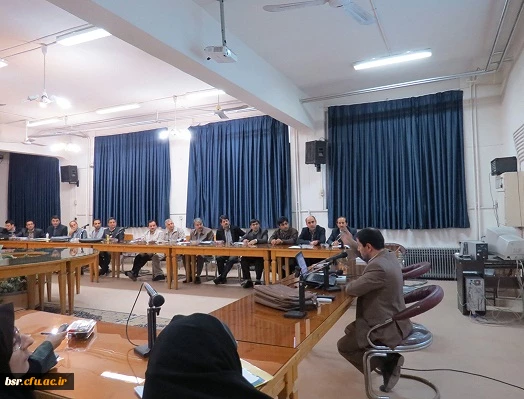 به همت کانون هم اندیشی اساتید دفتر نهاد رهبری در روز شنبه مورخ 13 دی ماه در سالن جلسات پردیس بنت الهدی صدر کارگاه تحلیل و بررسی شبکه های اجتماعی با تدریس استاد قاسمی نژاد برگزار شد.

در این کارگاه راهکارهای استفاده درست، آسیب شناسی، مزایا و معایب شبکه ه