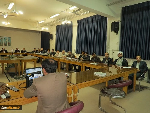 به همت کانون هم اندیشی اساتید دفتر نهاد رهبری در روز شنبه مورخ 13 دی ماه در سالن جلسات پردیس بنت الهدی صدر کارگاه تحلیل و بررسی شبکه های اجتماعی با تدریس استاد قاسمی نژاد برگزار شد.

در این کارگاه راهکارهای استفاده درست، آسیب شناسی، مزایا و معایب شبکه ه