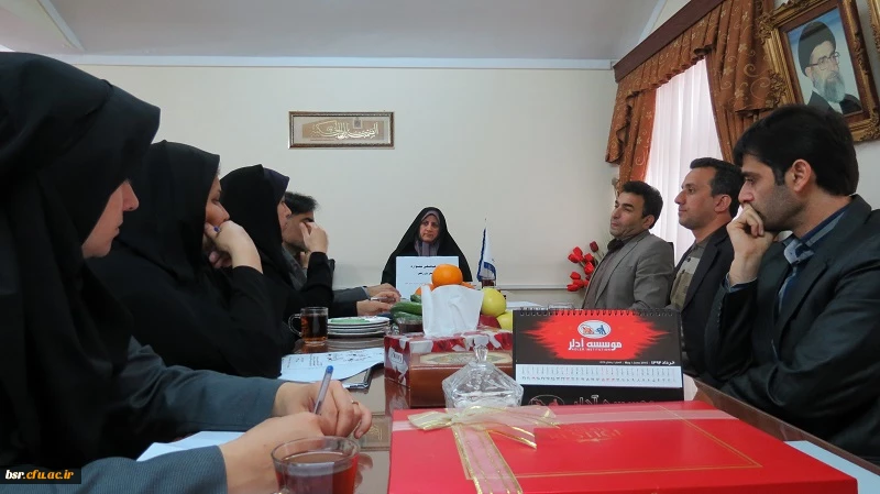 برگزاری نشست سیاسی بررسی وتحلیل بیانیه لوزان درپردیس شهید بنت الهدی صدر گیلان 2