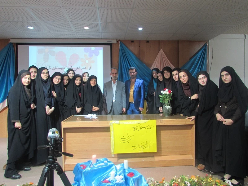 برگزاری شب شعر به مناسبت روز پدر در هفته آموزش در پردیس شهید بنت الهدی صدر گیلان 3