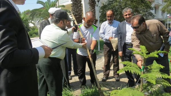 جانباز انقلاب دور ایران را برای دومین بار رکاب می زند ودر 11/5/94 در کنار مزار شهدای گمنام پردیس حضور می یابد. 4