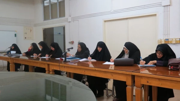 برگزاری جلسه حلقه صالحین اساتید وکارکنان پردیس شهید بنت الهدی صدر گیلان 2