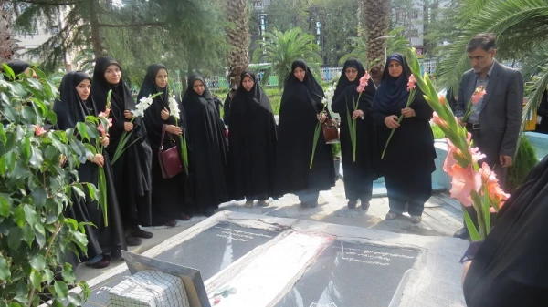 برگزاری مراسم گرامیداشت هفته دفاع مقدس در پردیس شهید بنت الهدی صدر گیلان  3