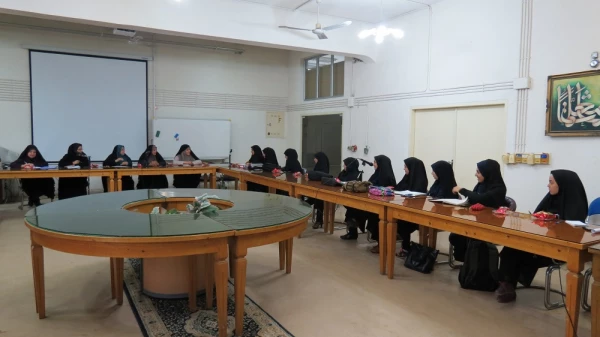 نشست صمیمی ریاست دانشگاه فرهنگیان گیلان با تشکل ها، انجمن ها و 
کانون های علمی شهید بنت الهدی صدر
 2