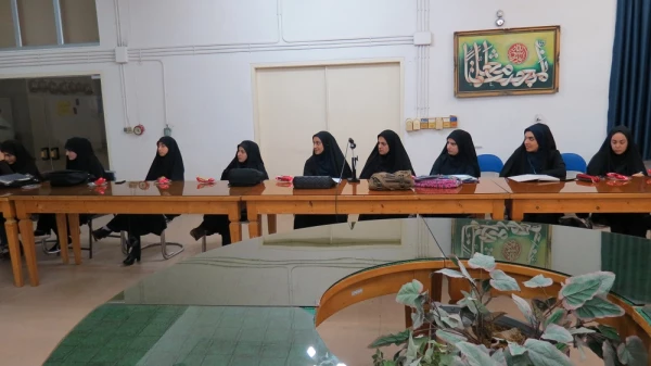 نشست صمیمی ریاست دانشگاه فرهنگیان گیلان با تشکل ها، انجمن ها و 
کانون های علمی شهید بنت الهدی صدر
 3