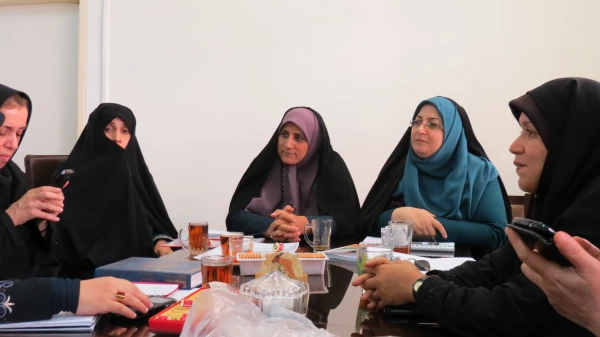 برگزاری جلسه حلقه صالحین در پردیس شهید بنت الهدی صدر  3