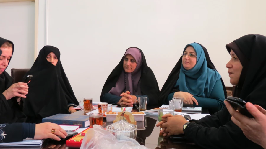 برگزاری جلسه حلقه صالحین در پردیس شهید بنت الهدی صدر  3