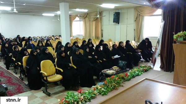 نشست استکبار ستیزی در پردیس بنت الهدی صدر