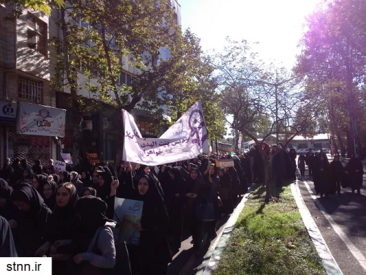 حضور دانشجویان، اساتید و کارکنان بنت الهدی صدر در راهپیمایی 13 آبان