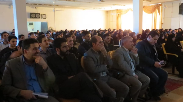 روزهای  سوم و چهارم جشنواره فیلم رشد با حضور بی سابقه دانشجو معلمان در دانشگاه بنت الهدی صدر