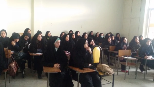 کارگاه "سلامت جسمانی و تغذیه ی ورزشی"  در هفته پژوهش برگزار شد