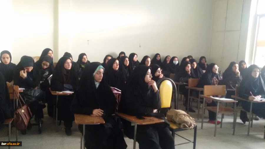 کارگاه "سلامت جسمانی و تغذیه ی ورزشی"  در هفته پژوهش برگزار شد