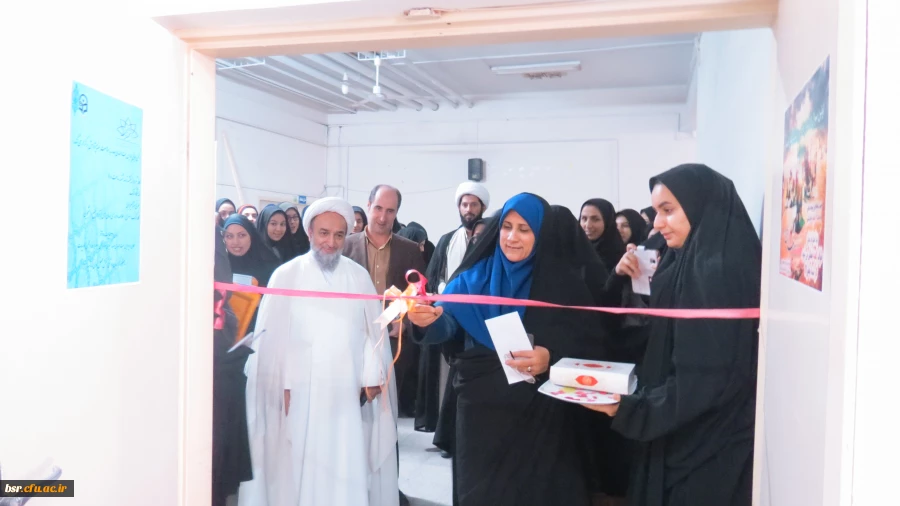 غرفه های  فعال در هفته پژوهش  در دانشگاه بنت الهدی صدر گیلان