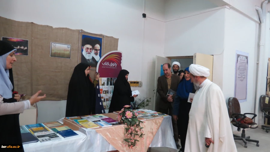 غرفه های  فعال در هفته پژوهش  در دانشگاه بنت الهدی صدر گیلان