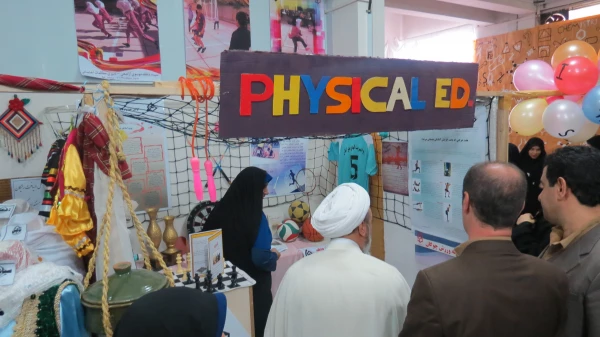 غرفه های  فعال در هفته پژوهش  در دانشگاه بنت الهدی صدر گیلان