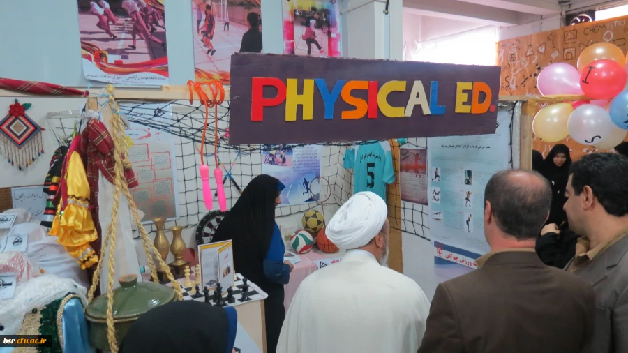 غرفه های  فعال در هفته پژوهش  در دانشگاه بنت الهدی صدر گیلان