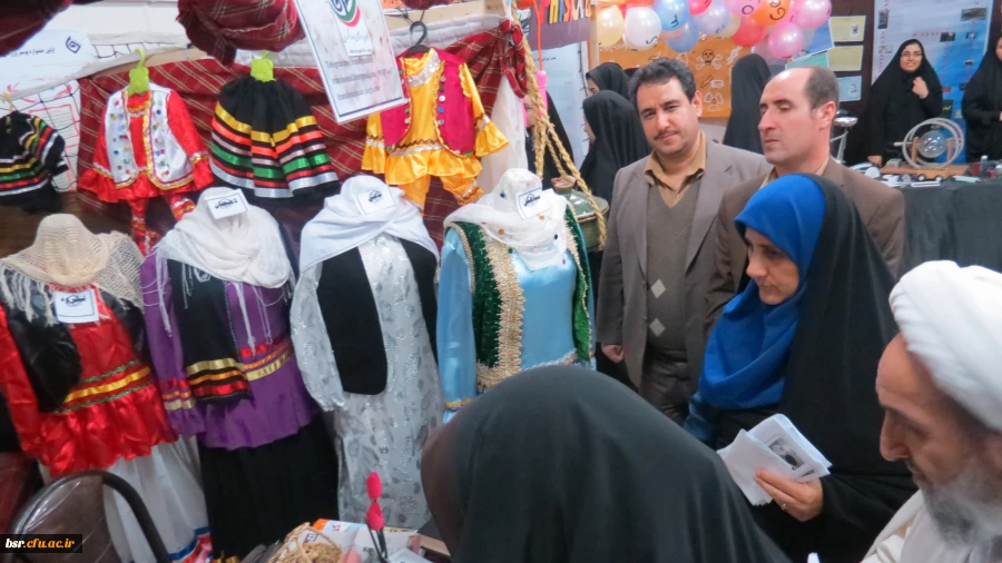 غرفه های  فعال در هفته پژوهش  در دانشگاه بنت الهدی صدر گیلان