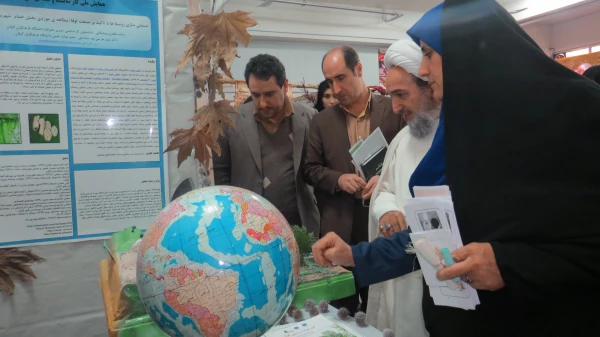 غرفه های  فعال در هفته پژوهش  در دانشگاه بنت الهدی صدر گیلان