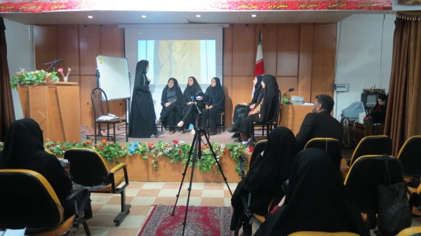 برگزاری جشنواره تدریس با عنوان  "آموزگار فردا "در دانشگاه بنت الهدی صدر رشت