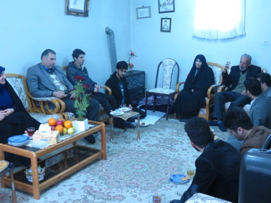 به همت ستاد یادواره شهدا دیدار با خانواده شهید حمید رضا صنعتی برگزار شد