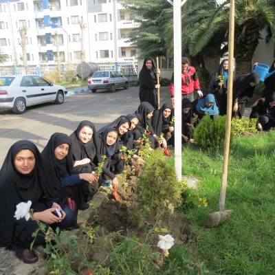 دانشگاه بنت الهدی صدر در روز درختکاری