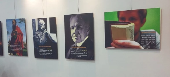 بازدید جمعی از اساتید دانشگاه فرهنگیان گیلان از نمایشگاه "خط نفوذ"