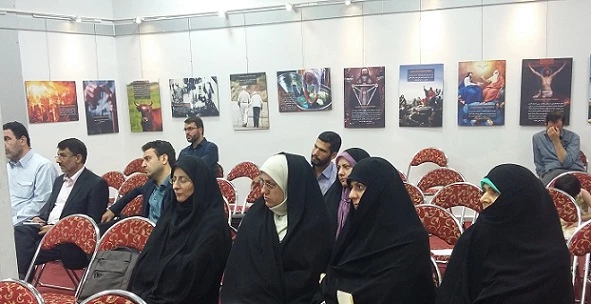 بازدید جمعی از اساتید دانشگاه فرهنگیان گیلان از نمایشگاه "خط نفوذ"