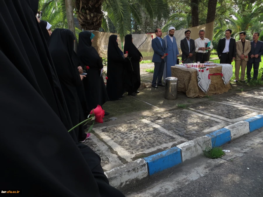 گلباران مزار شهدای گمنام