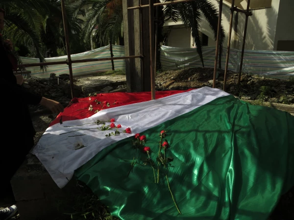 گلباران مزار شهدای گمنام