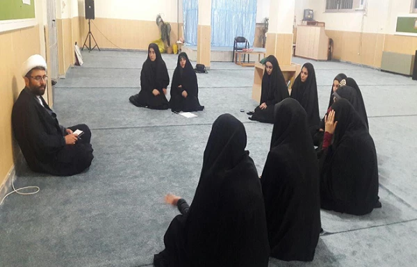 نشست صمیمی مسئول نهادرهبری دانشگاه فرهنگیان با دانشجویان پردیس بنت الهدی صدر