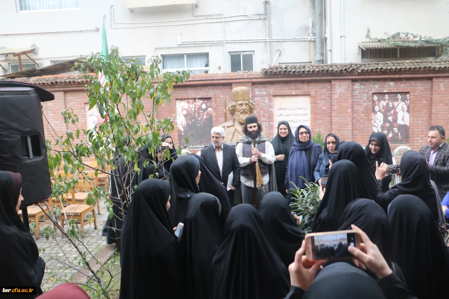 بازدید از منزل میرزا کوچک  جنگلی در سالروز شهادت ایشان 2