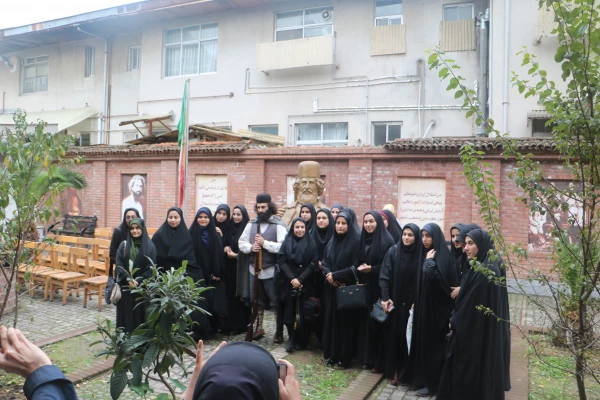 بازدید از منزل میرزا کوچک  جنگلی در سالروز شهادت ایشان 3