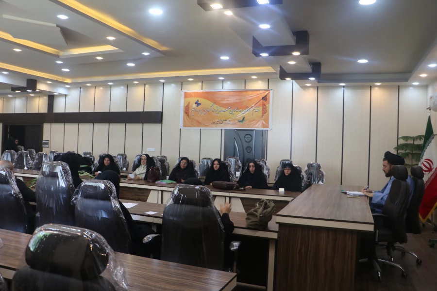 نشست صمیمی مسئول نهاد رهبری  دانشگاه فرهنگیان گیلان با اعضائ هیت علمی دانشگاه 4