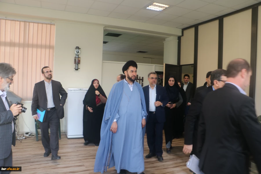 بازدید دکتر خنیفر ریاست محترم دانشگاه فرهنگیان و هیات رئیسه از پردیس شهید بنت الهدی صدر رشت
 3