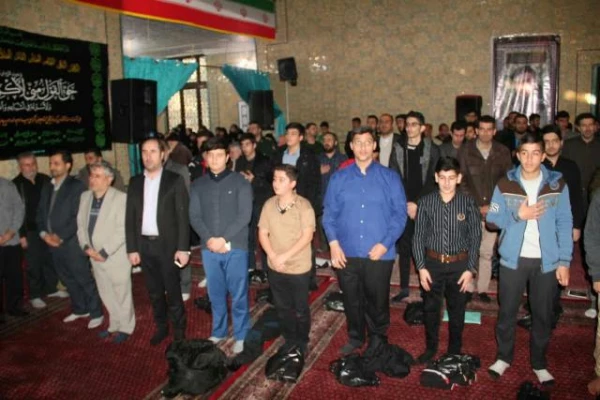 یادواره دو شهید گمنام و دویست شهید والا مقام منطقه یک رشت برگزار شد 4