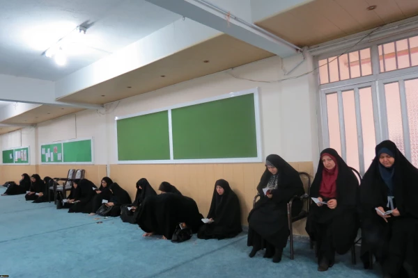 ویژه برنامه استانی ایام فاطمیه(س)در حسینه شهدای پردیس بنت الهدی صدر گیلان برگزار شد 3