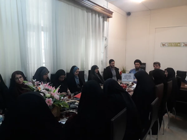 تشکیل دومین جلسه شورای مشورتی پردیس شهید بنت الهدی صدر رشت 3