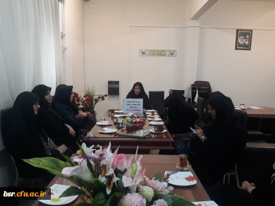 نشست اساتید محترم عضو هیئت علمی پردیس با سرکار خانم دکتر ثاقبی ریاست پردیس شهید بنت الهدی صدر گیلان
