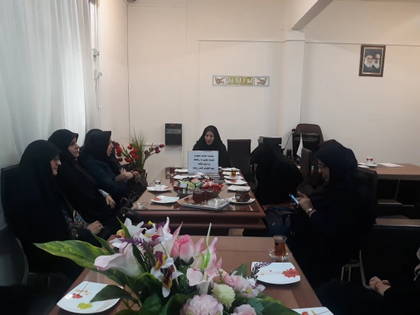 نشست اساتید محترم عضو هیئت علمی پردیس با سرکار خانم دکتر ثاقبی ریاست پردیس شهید بنت الهدی صدر گیلان 2