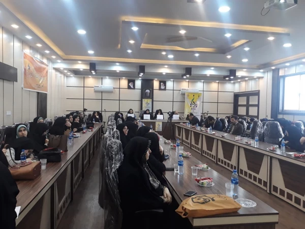 برگزاری هیجدهمین کرسی ترویجی عرضه و نقد ایده علمی در دانشگاه فرهنگیان استان گیلان 4