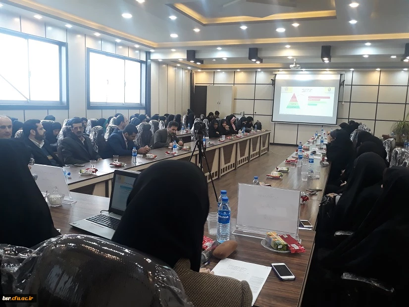 برگزاری هیجدهمین کرسی ترویجی عرضه و نقد ایده علمی در دانشگاه فرهنگیان استان گیلان 6